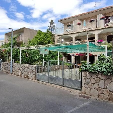 Apartments 1000 Flowers Stari Grad  Εξωτερικό φωτογραφία