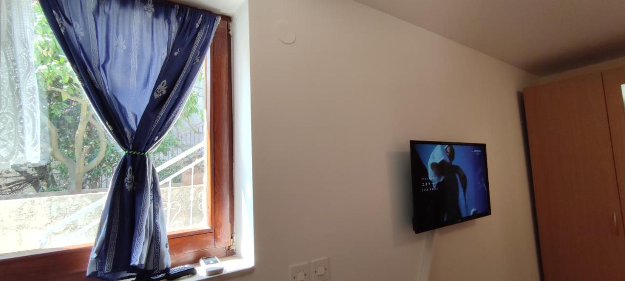 Apartments 1000 Flowers Stari Grad  Εξωτερικό φωτογραφία