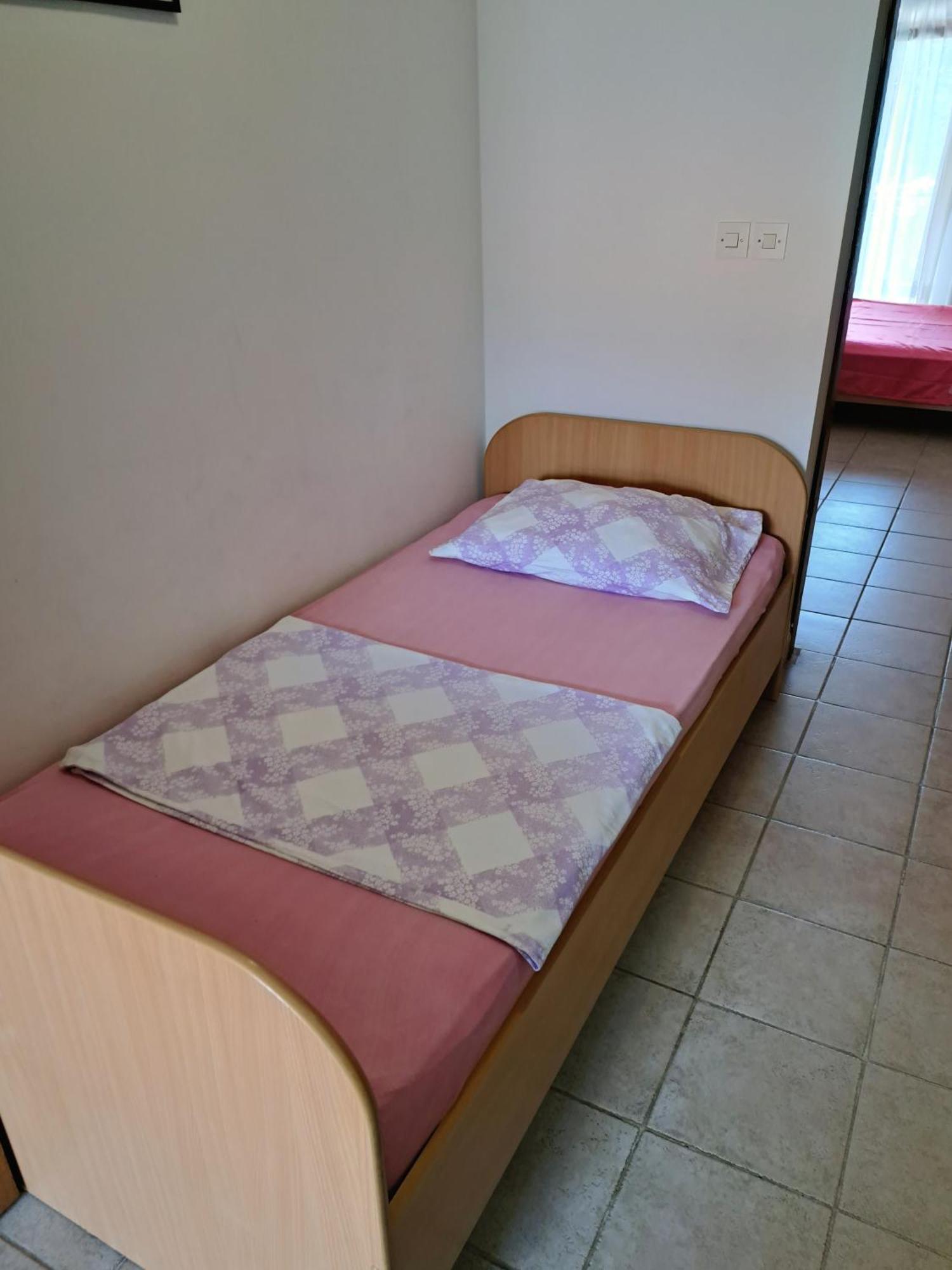 Apartments 1000 Flowers Stari Grad  Δωμάτιο φωτογραφία