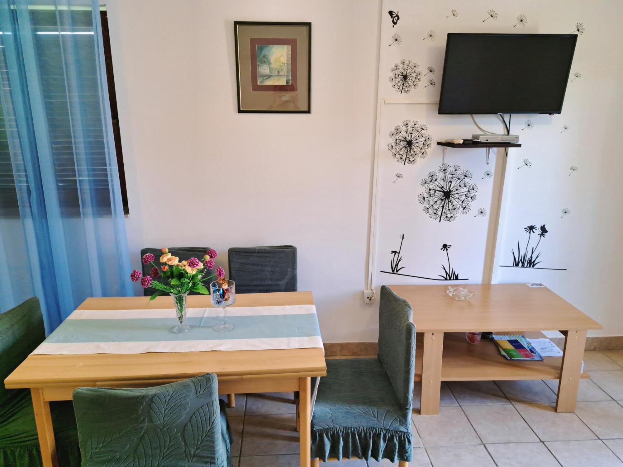 Apartments 1000 Flowers Stari Grad  Δωμάτιο φωτογραφία