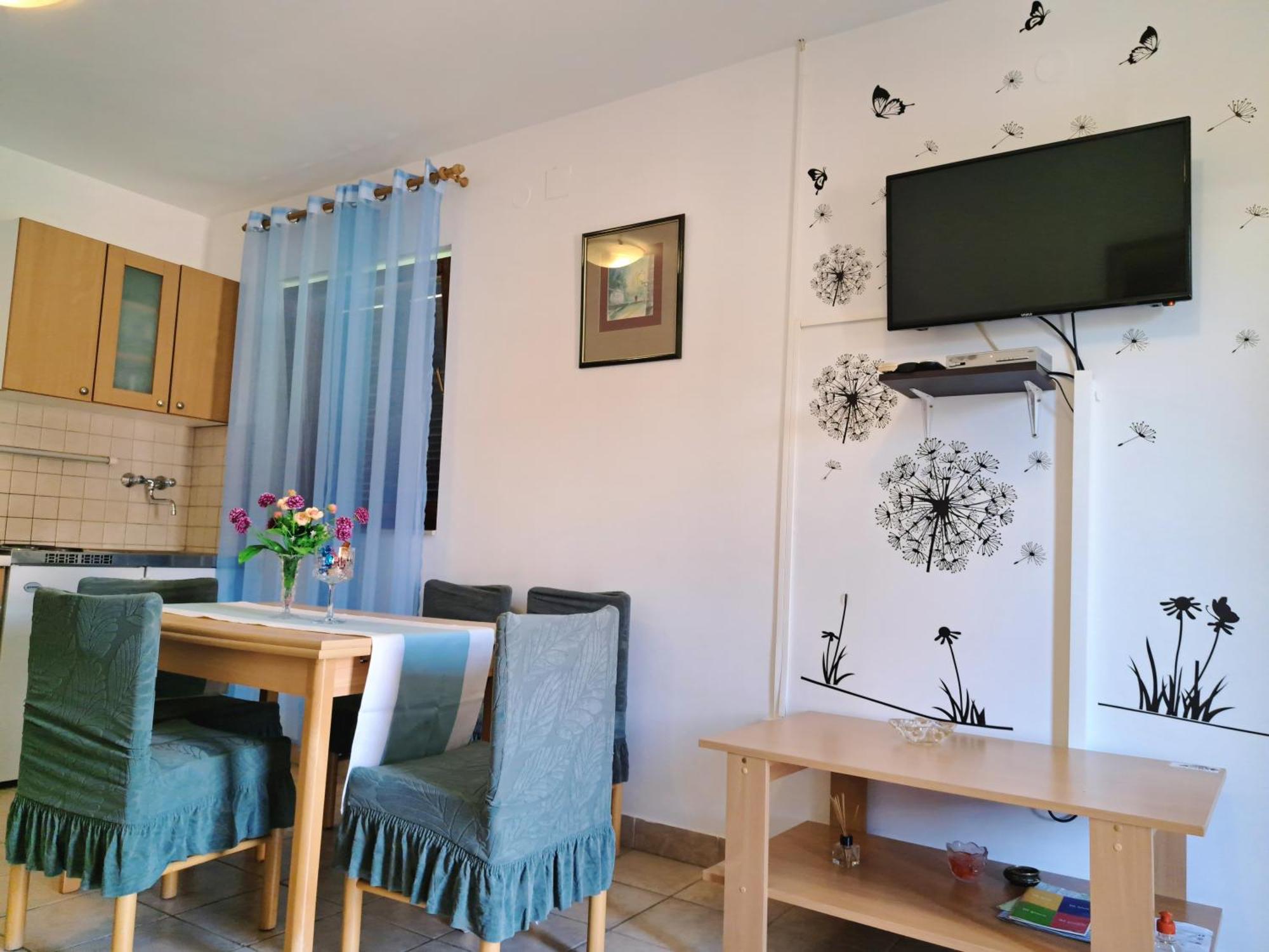 Apartments 1000 Flowers Stari Grad  Δωμάτιο φωτογραφία